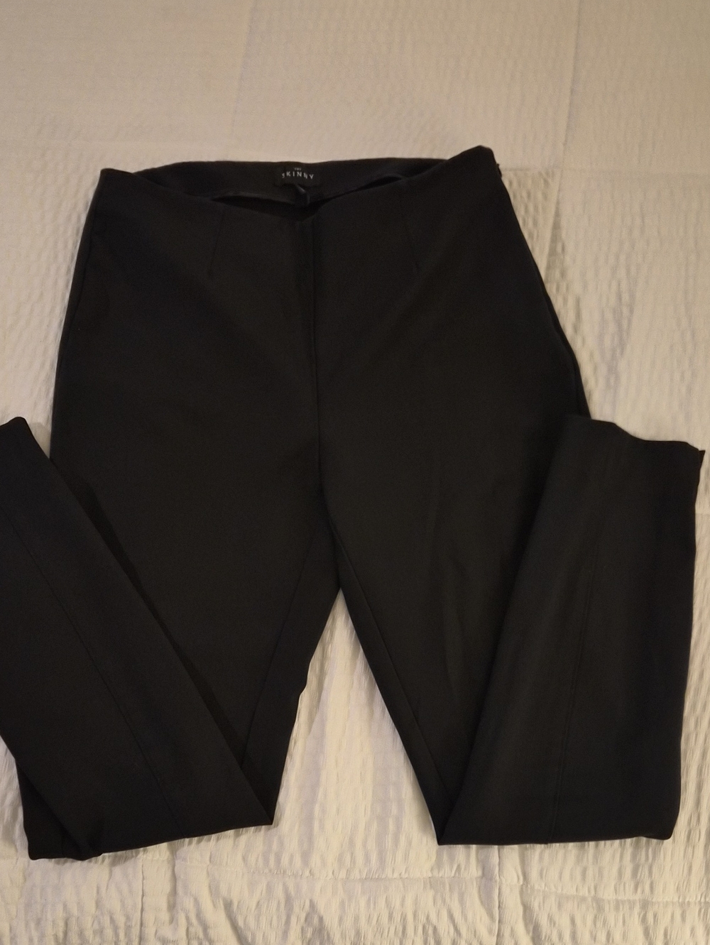 White House Black Market Black Skinny Ankle Pants sz 6
